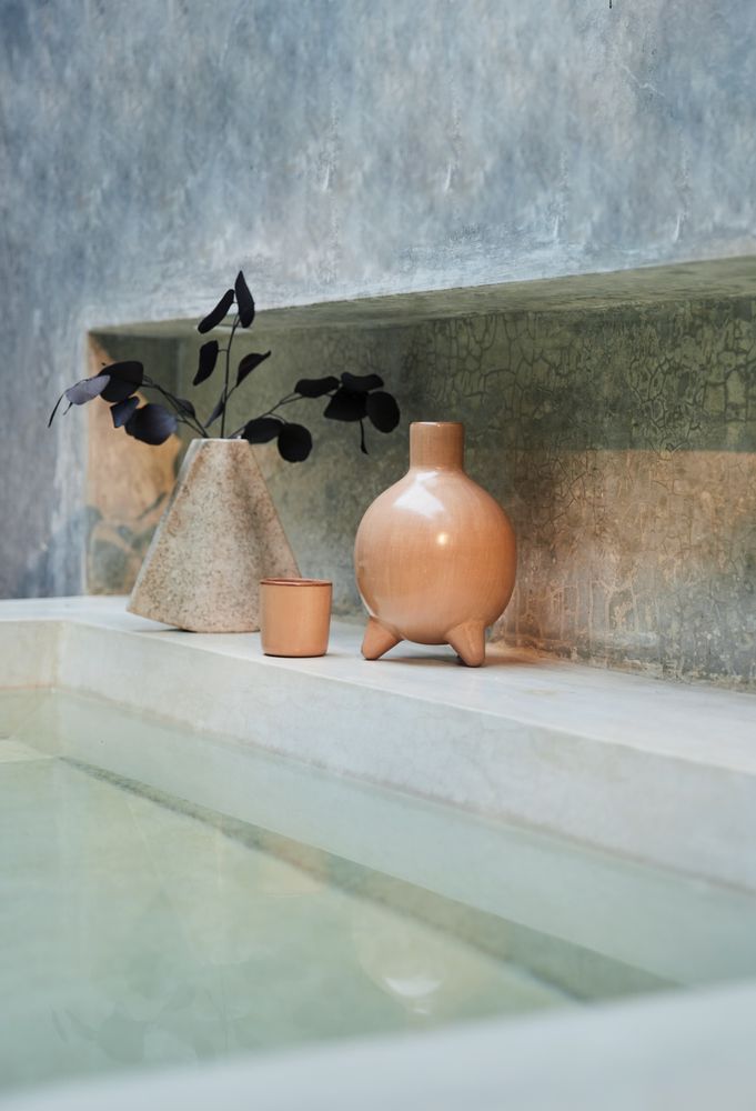 Cover image: EA-Cantarito Limo-Florero Santísima  Fotos_ Viridiana Flores. Sede _ Hacienda Tamchen