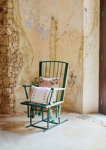 Cover image: Funda Tierra- Cojín Micaela María Foto_ Viridiana Flores. Sede _ Hacienda Tamchen